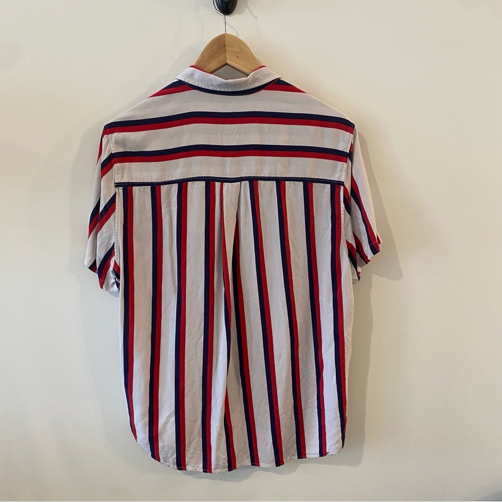 H&M Men’s Red, White & Blue Stripe Button Down Shirt Sz Medium - Picture 2 of 4